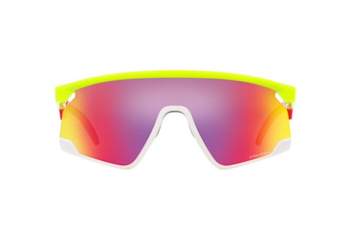 Oakley Fashion Stylish OO9280 928006 39 BXTR Sports Sunglass For Men - Image 3